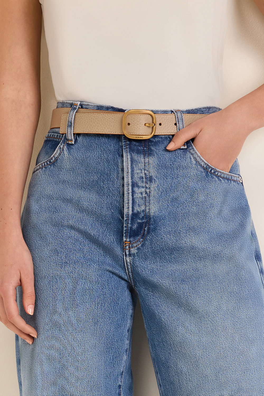 תמונת כל הלוק של חגורה